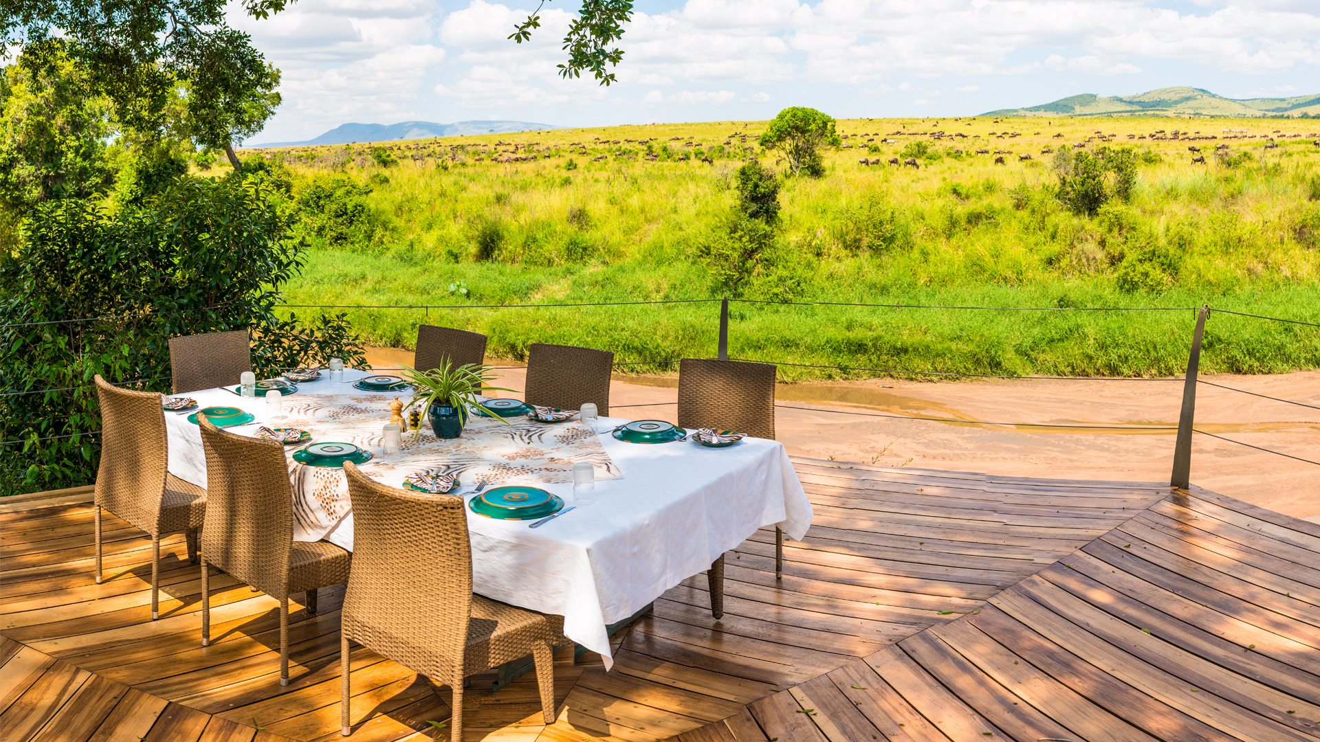  Flight to the Golden Plains – Masai Mara National Reserve