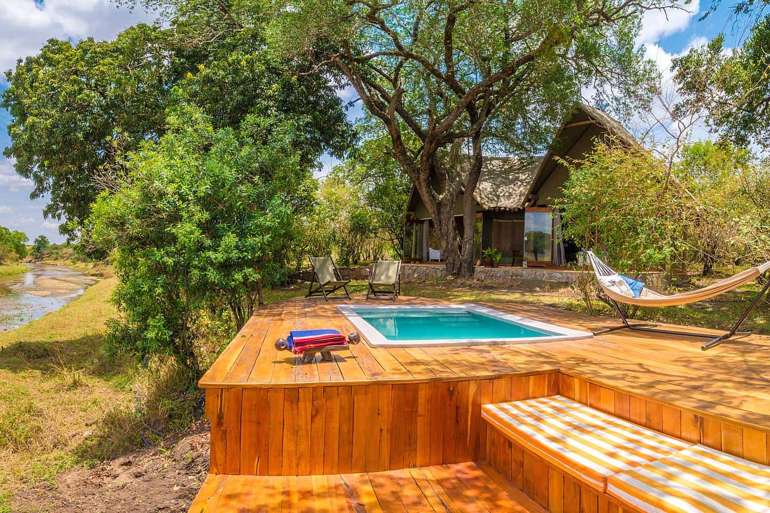  Flight to the Golden Plains – Masai Mara National Reserve