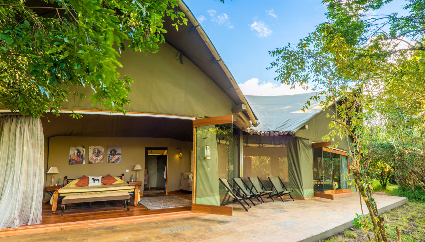  Flight to the Golden Plains – Masai Mara National Reserve